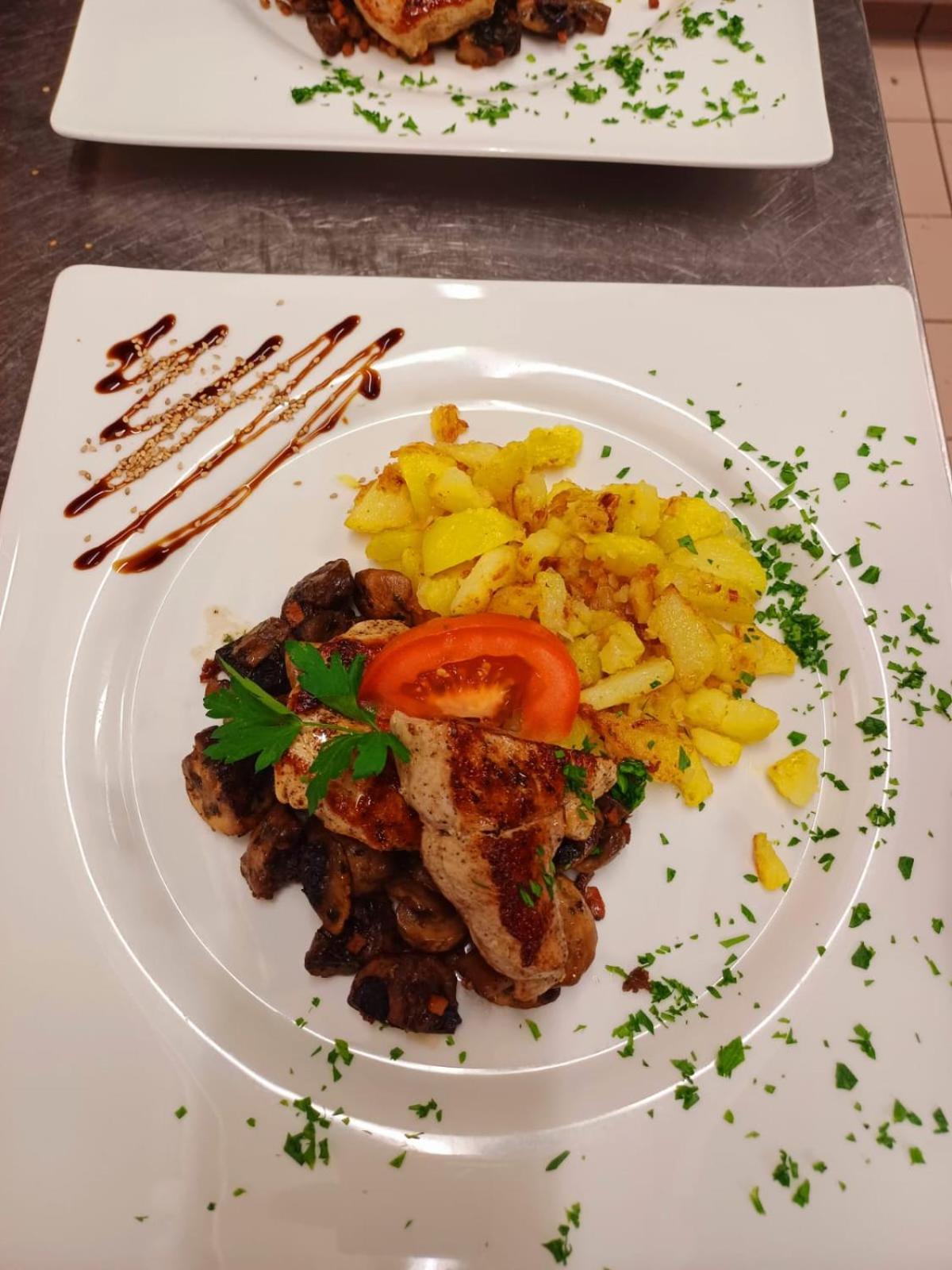 Hotel Restaurant Liesele Sonne Sankt Leonhard im Pitztal Eksteriør bilde